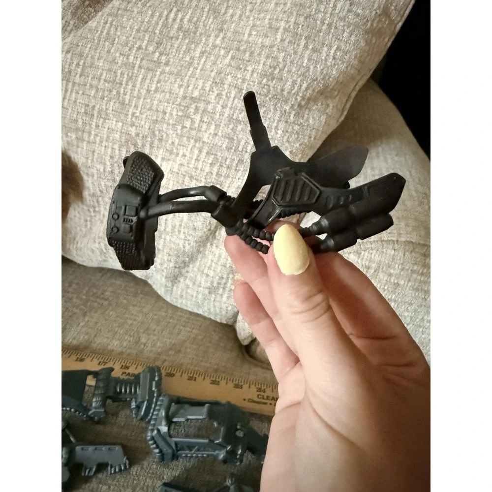 Jurassic World Sinotyrannus Dino Trackers Gigantic Mattel 2022 with capture gear